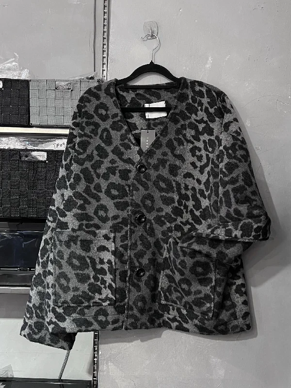 Act Fast [unisex] V領豹紋鈕扣外套