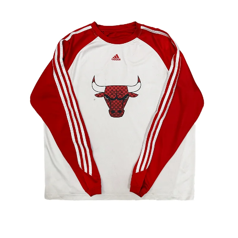 Weekend Steals Await NBA Bulls Sweatshirt