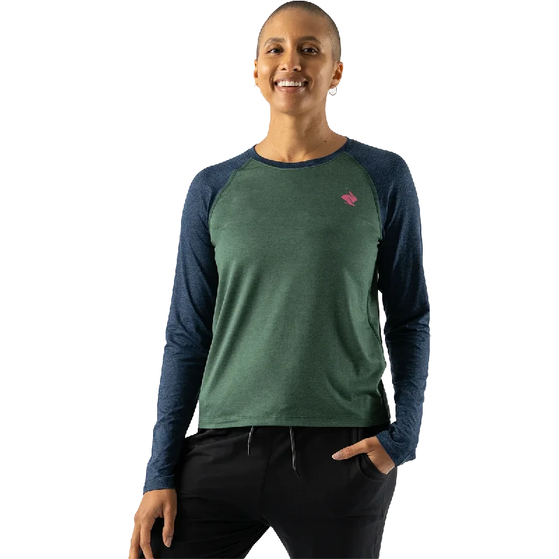 Amazing Value Women's EZ Tee LS Cropped