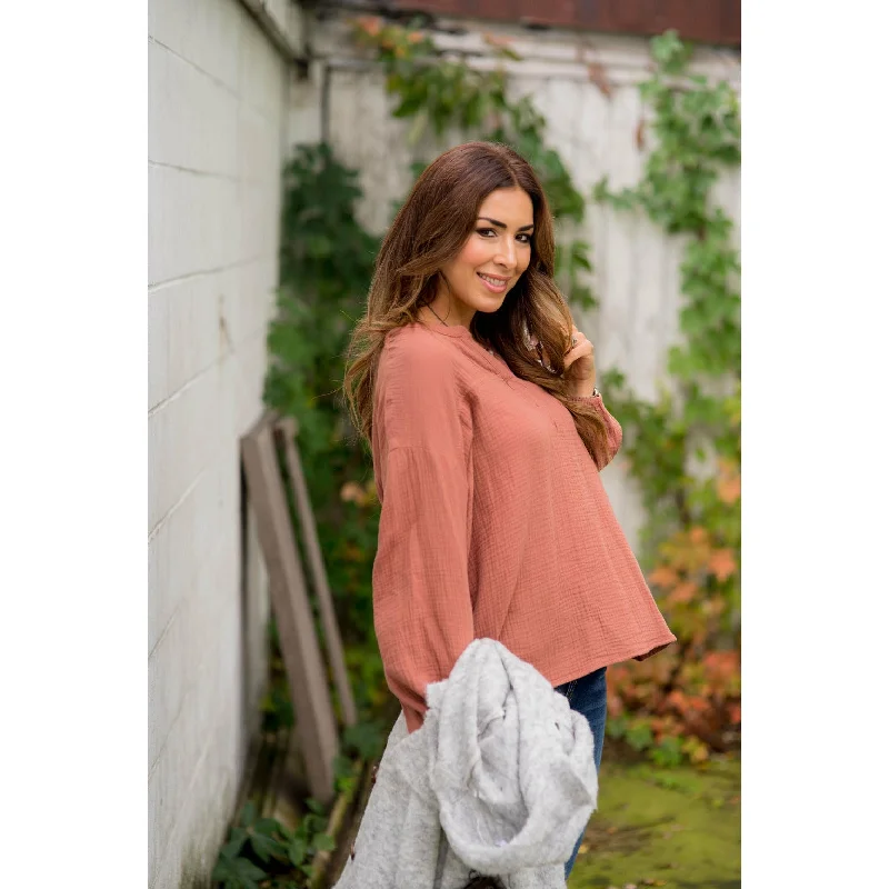 Weekend Specials to Savor Pleasant Relaxed Blouse