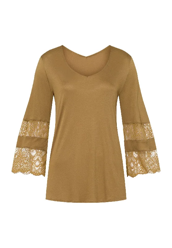 Weekend Offers That Excite Lilova Relaxed V-Neck Knit Top | Gold 76166-1246