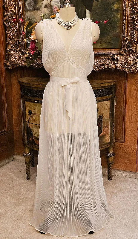 Weekend Specials to Enjoy VINTAGE GLAMOROUS MOJUD WHITE PLEATED DOUBLE NYLON NIGHTGOWN IN ANGEL WHITE Weekend Specials to Enjoy VINTAGE GLAMOROUS MOJUD WHITE PLEATED DOUBLE NYLON NIGHTGOWN IN ANGEL WHITE