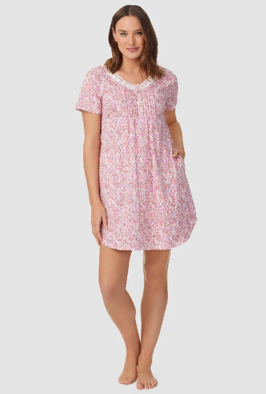 Weekend Offers That Amaze Pink and Grey Damask Short Sleeve Nightshirt