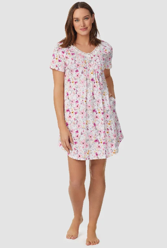 Weekend Discounts to Snag Pink and Magenta Floral Short Sleeve Nightshirt