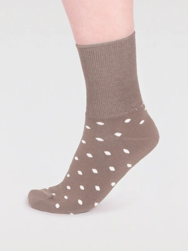 Clearance Sale Amara Organic Cotton Spot Walker Socks - Olive Green