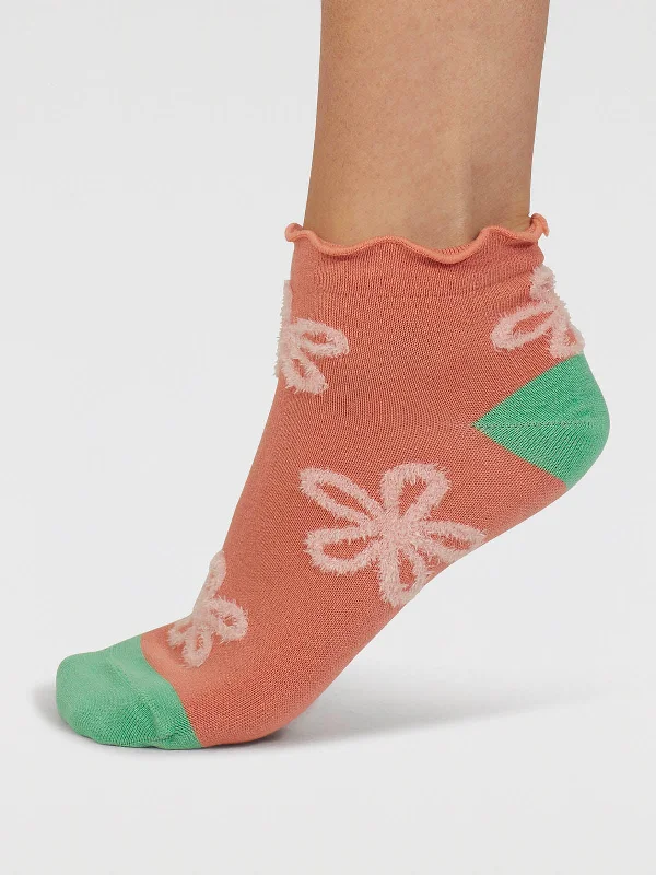 Major Deal Daisee Textured Flower Bamboo Ankle Socks - Coral Orange