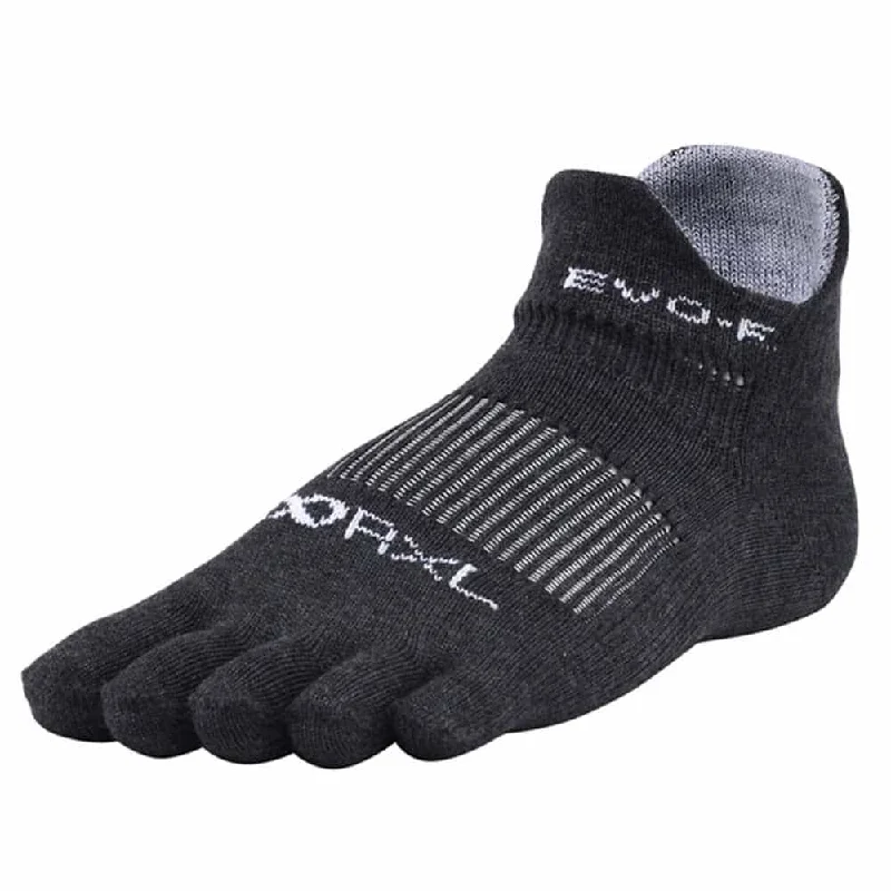Bargain Alert 日本製中性五指短襪 EVO-F
