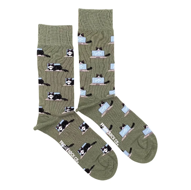 Major Deal Fluffy Cat Mismatched Socks M