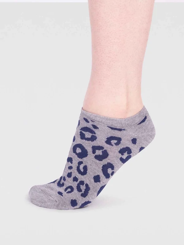 Crazy Savings Reese Bamboo Leopard Print Trainer Socks - Grey Marle