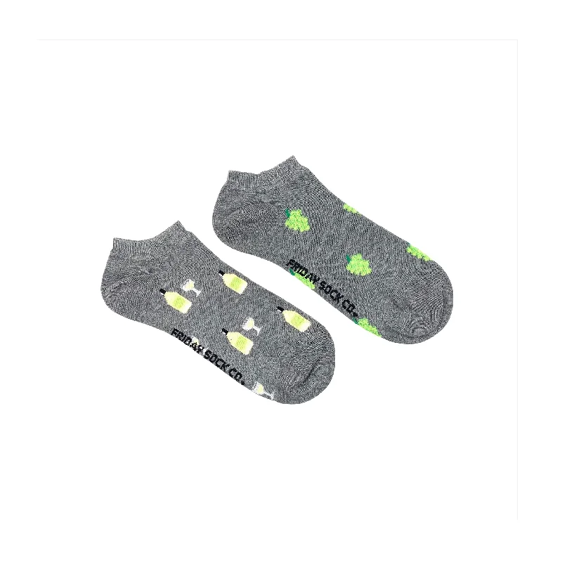 Weekend Discounts to Enjoy Women's White Wine & Grapes Ankle Socks